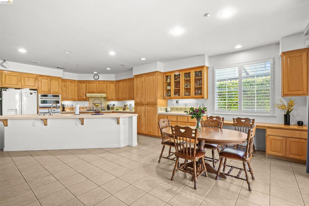 540 Lakeview Dr, Brentwood (CC), CA 94513