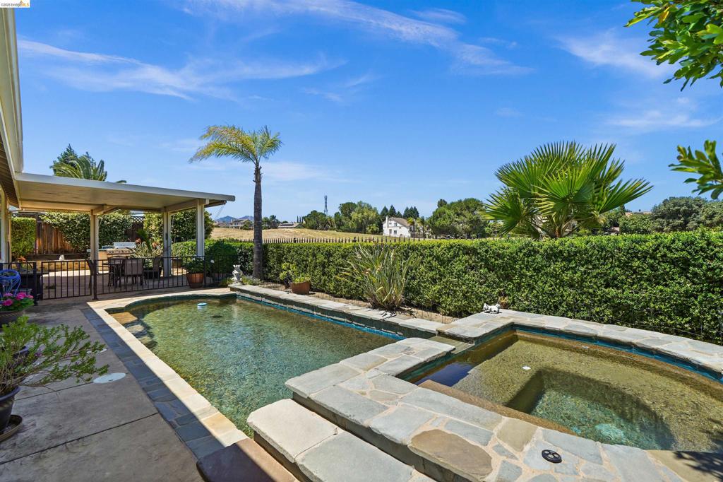 540 Lakeview Dr, Brentwood (CC), CA 94513
