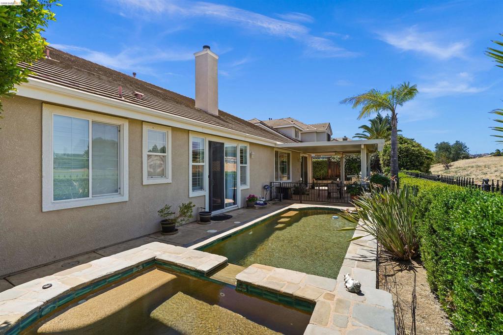 540 Lakeview Dr, Brentwood (CC), CA 94513