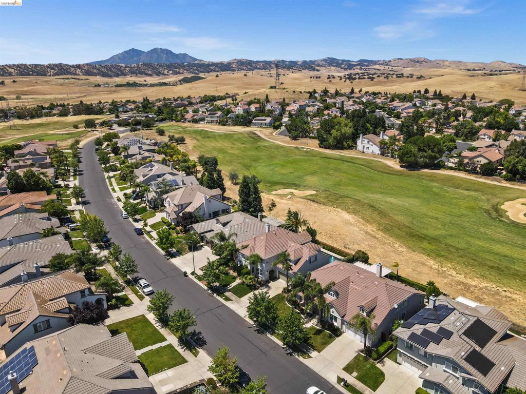 540 Lakeview Dr, Brentwood (CC), CA 94513