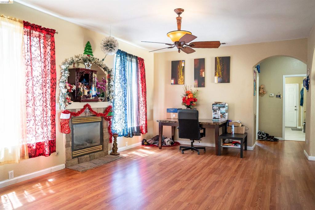 505 Tuscany Ct, Patterson, CA 95363