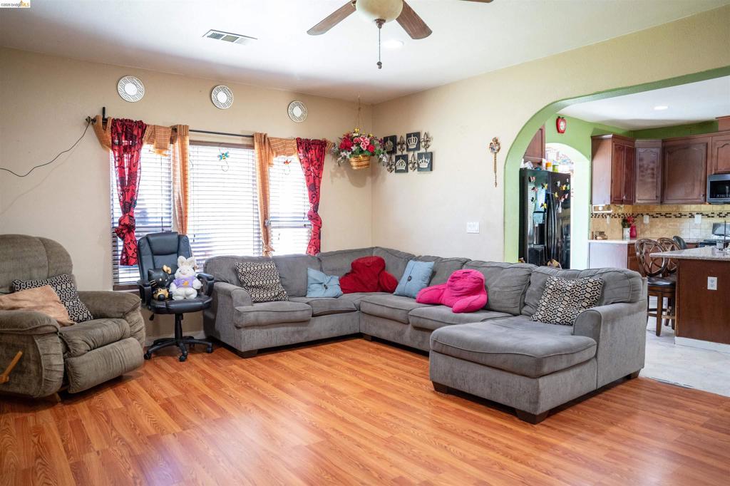 505 Tuscany Ct, Patterson, CA 95363