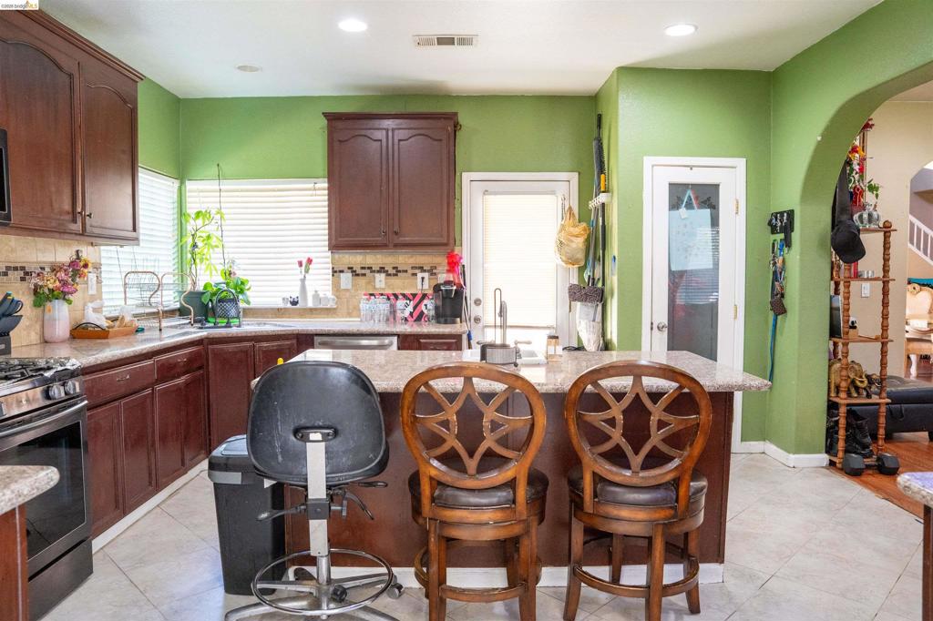 505 Tuscany Ct, Patterson, CA 95363