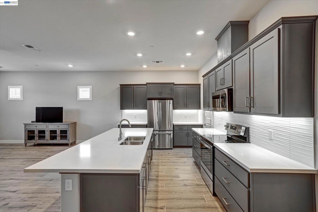 1860 Morello Dr, Brentwood (CC), CA 94513