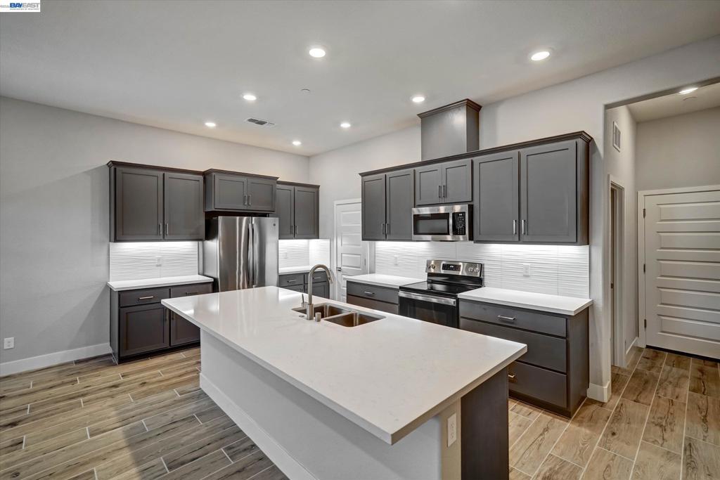 1860 Morello Dr, Brentwood (CC), CA 94513