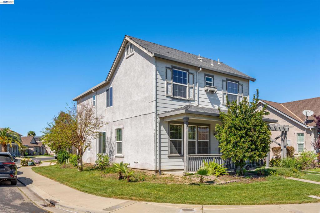 1153 Syracuse Ln, Manteca, CA 95336