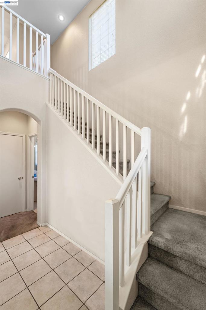 1153 Syracuse Ln, Manteca, CA 95336