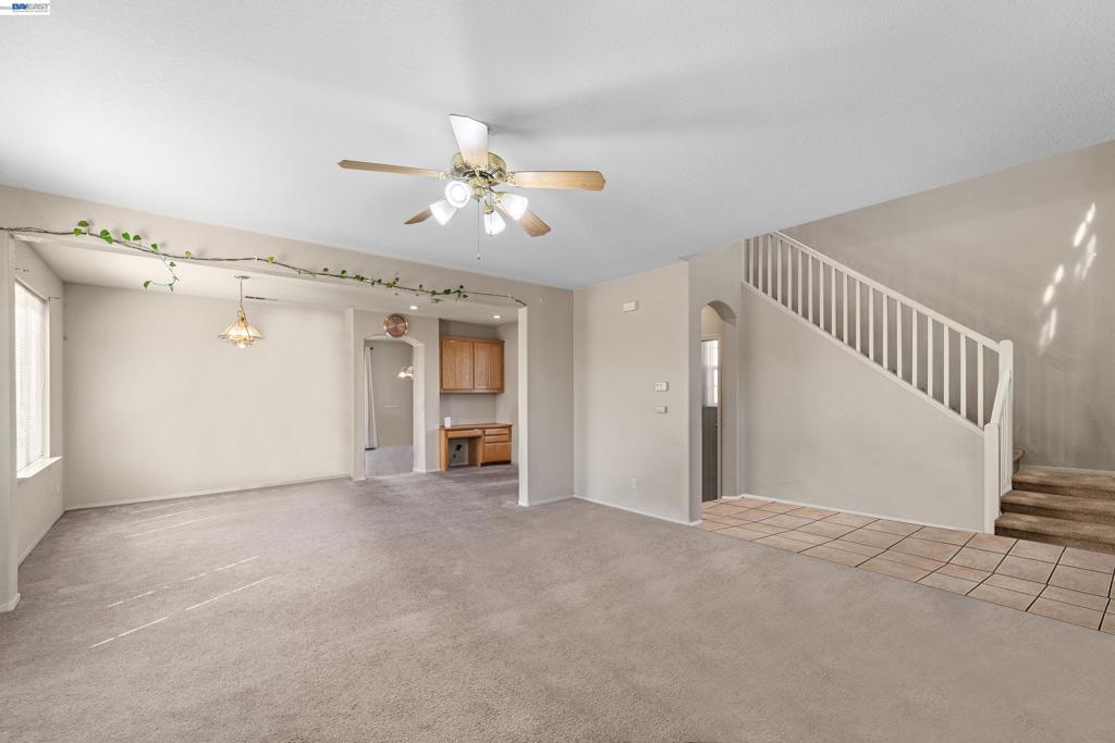 1153 Syracuse Ln, Manteca, CA 95336