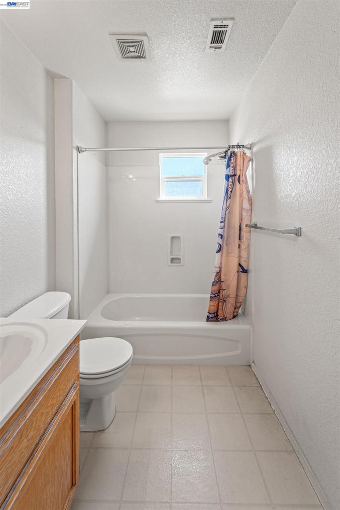 1153 Syracuse Ln, Manteca, CA 95336
