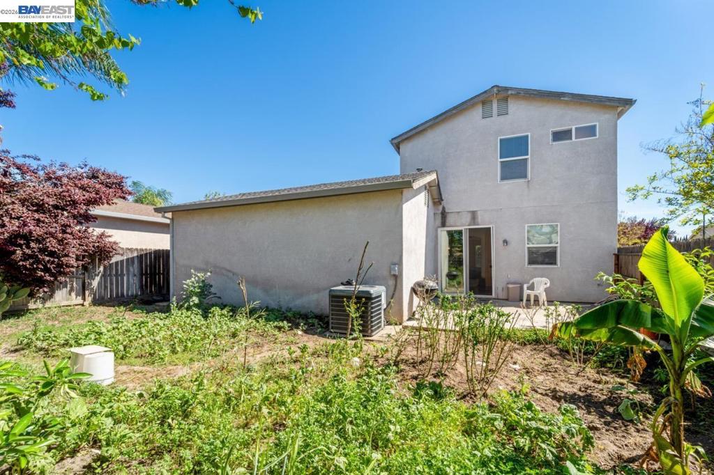 1153 Syracuse Ln, Manteca, CA 95336