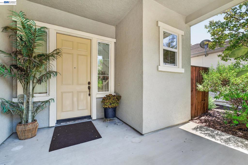 9348 Vintner Circle, Patterson, CA 95363