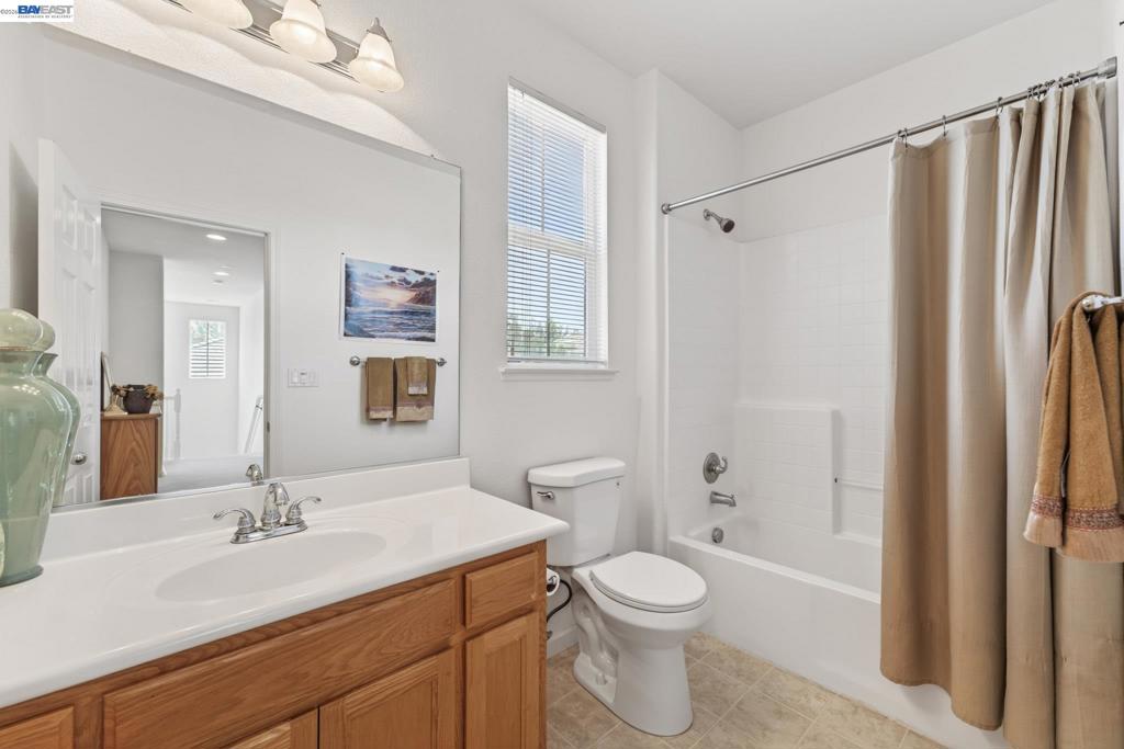 9348 Vintner Circle, Patterson, CA 95363
