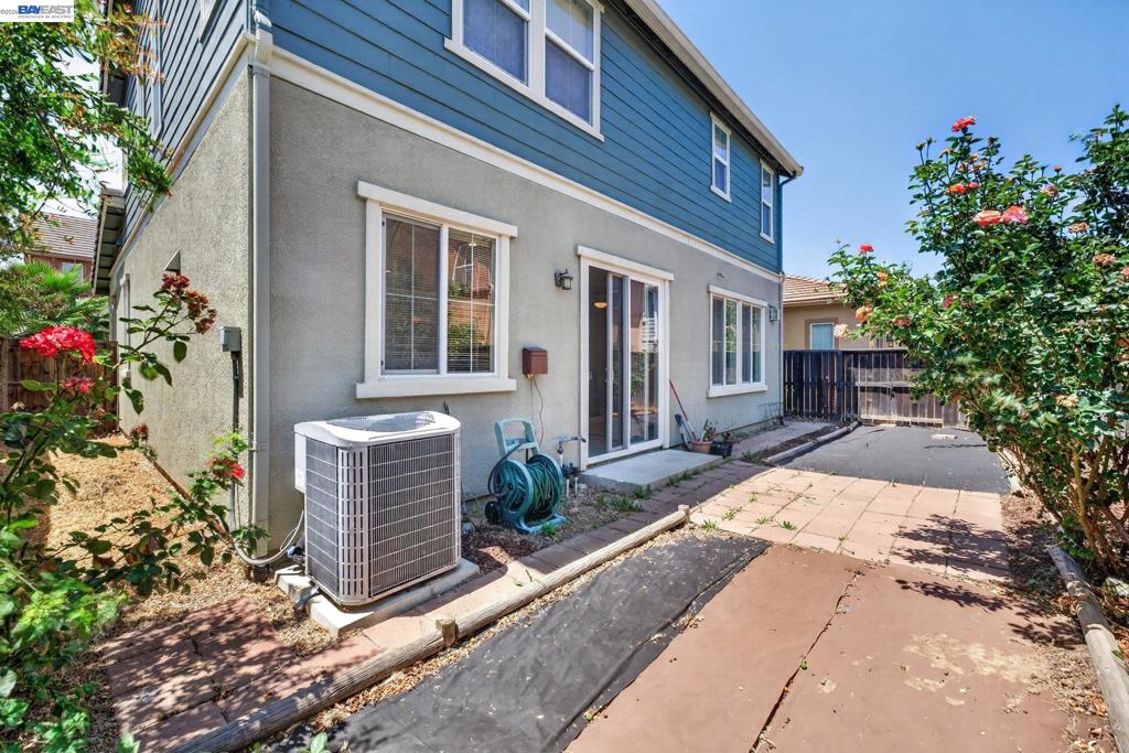 9348 Vintner Circle, Patterson, CA 95363