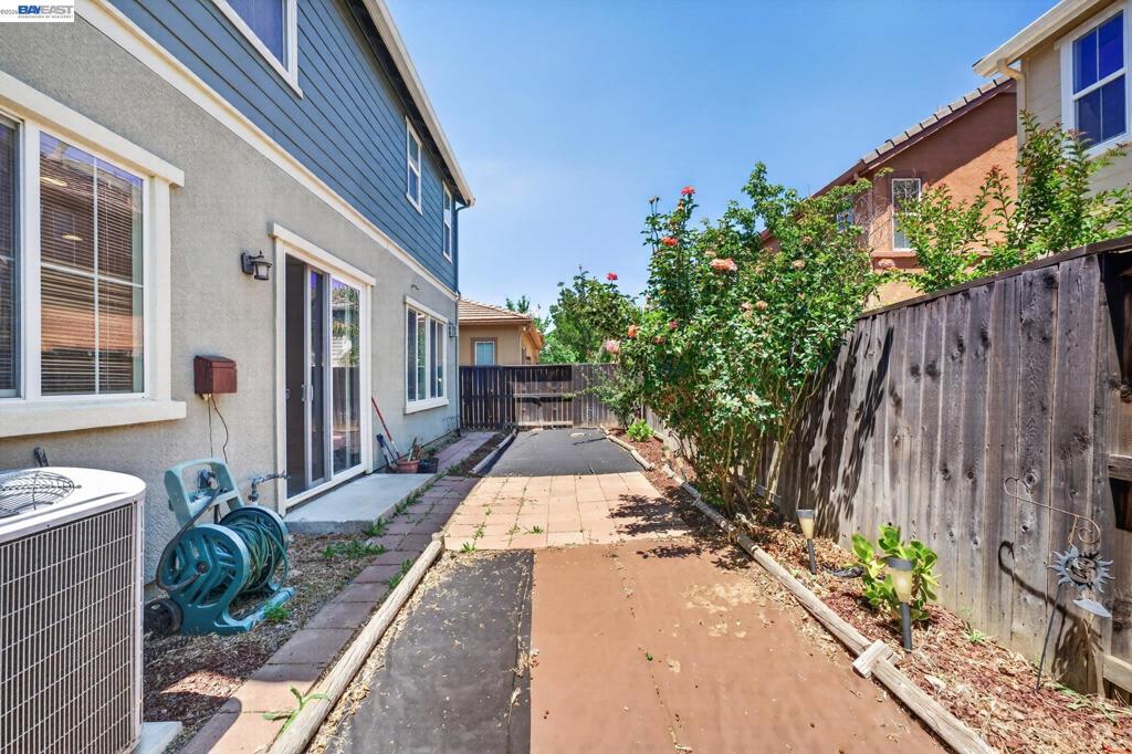 9348 Vintner Circle, Patterson, CA 95363