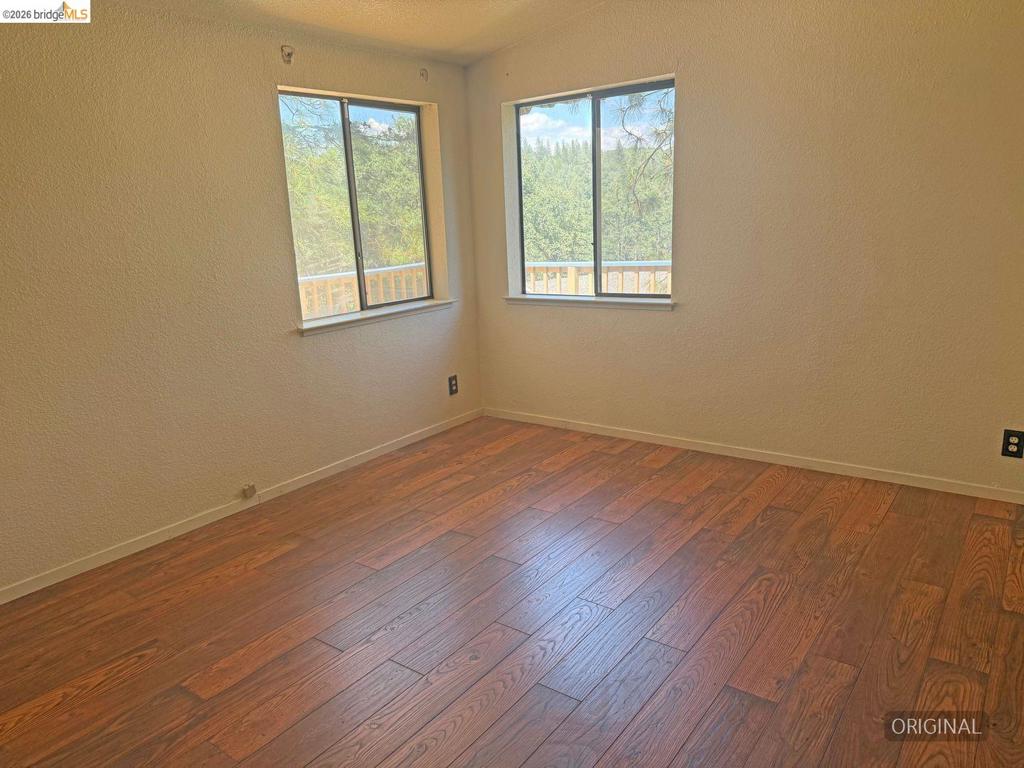 22700 Hidden Hollow Dr, Groveland, CA 95321