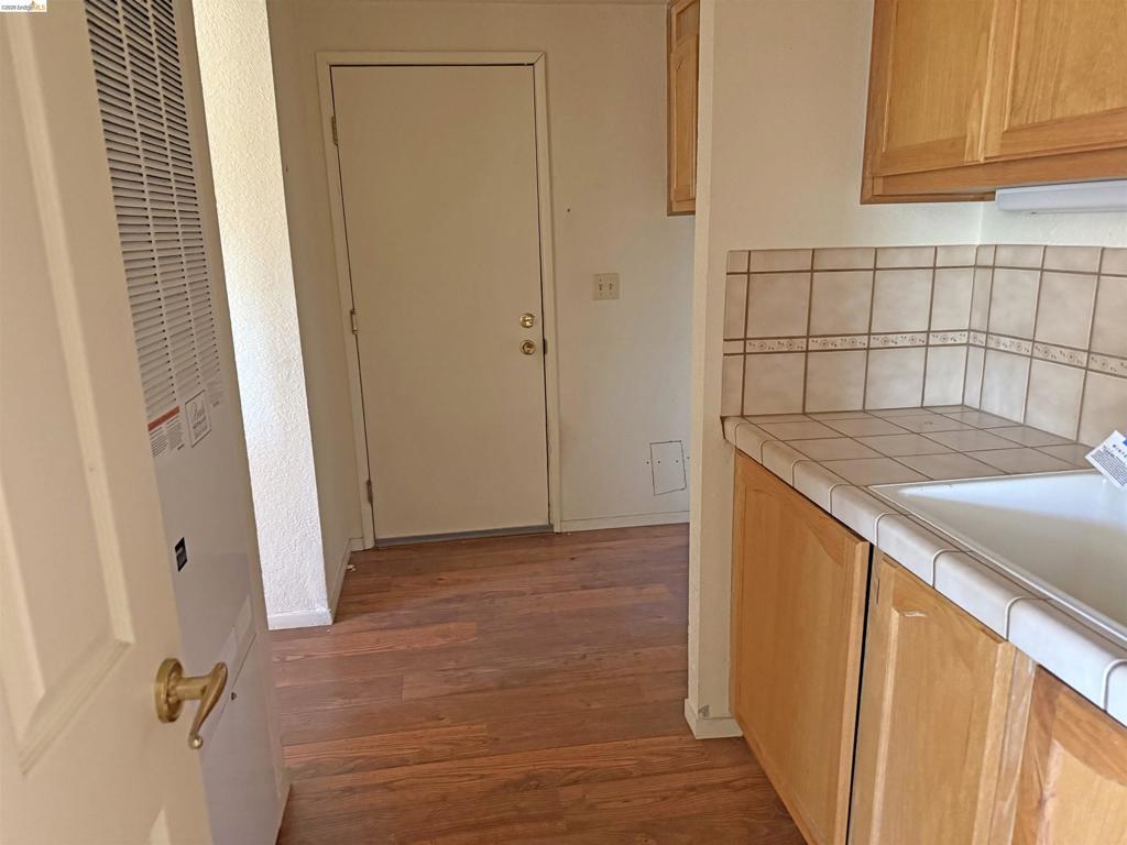 22700 Hidden Hollow Dr, Groveland, CA 95321