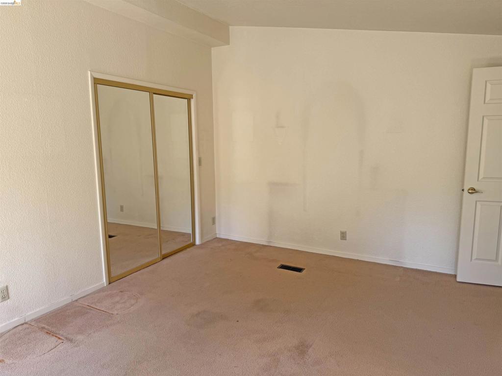 22700 Hidden Hollow Dr, Groveland, CA 95321