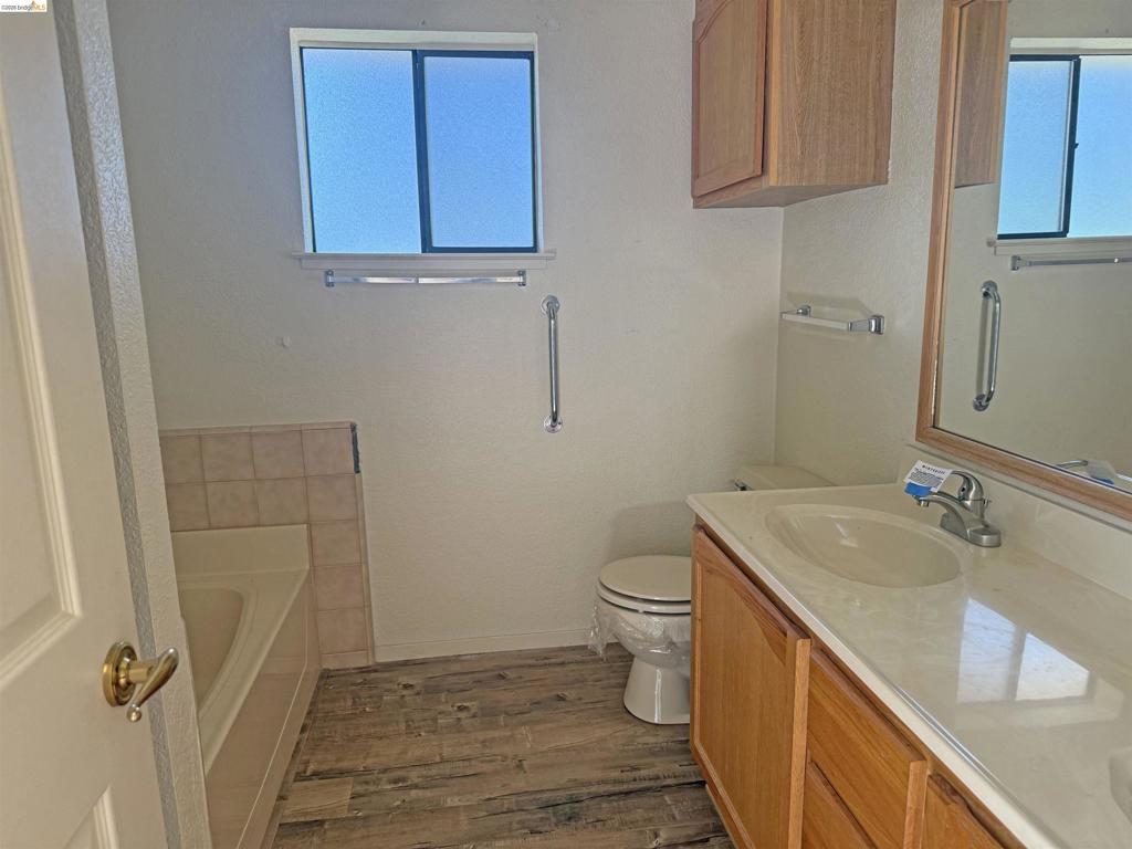 22700 Hidden Hollow Dr, Groveland, CA 95321