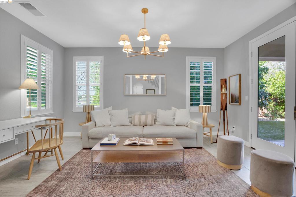 401 Springfield Ct, Brentwood (CC), CA 94513