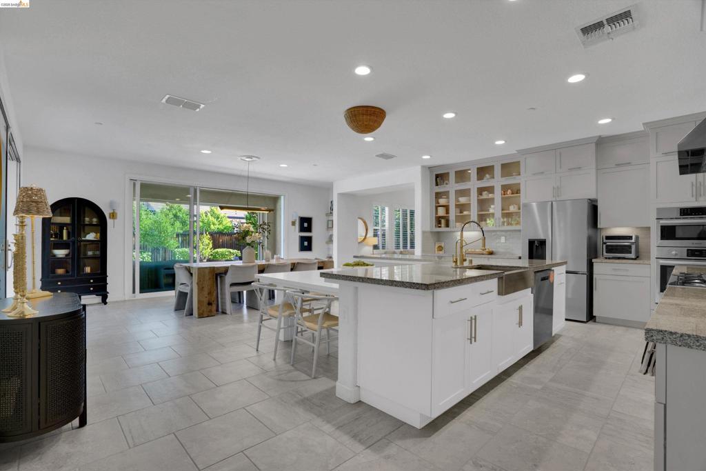 401 Springfield Ct, Brentwood (CC), CA 94513