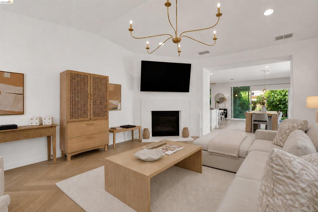 401 Springfield Ct, Brentwood (CC), CA 94513