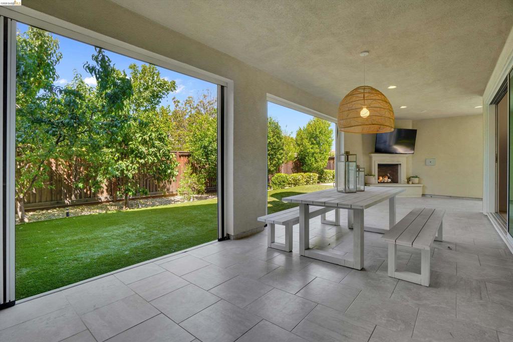 401 Springfield Ct, Brentwood (CC), CA 94513