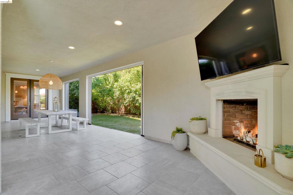 401 Springfield Ct, Brentwood (CC), CA 94513