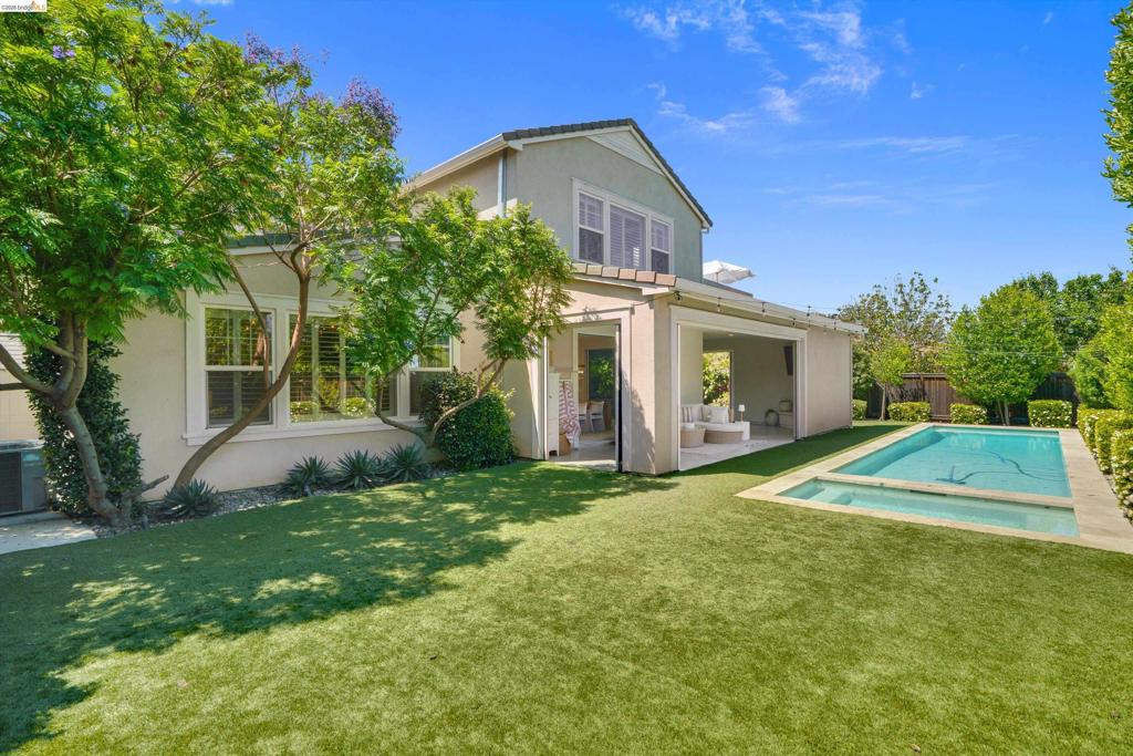 401 Springfield Ct, Brentwood (CC), CA 94513