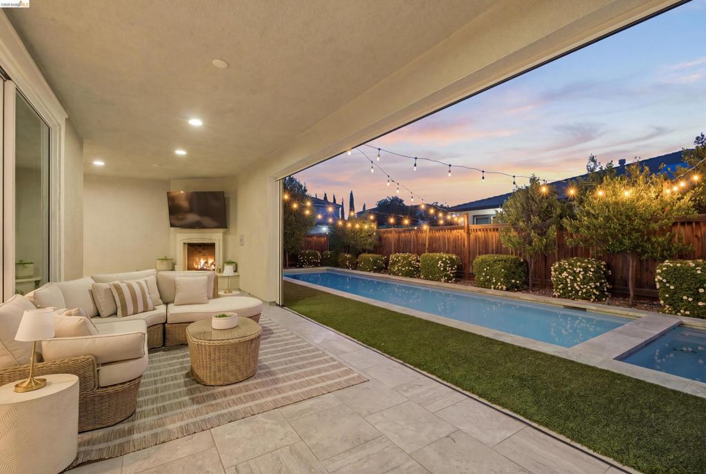 401 Springfield Ct, Brentwood (CC), CA 94513