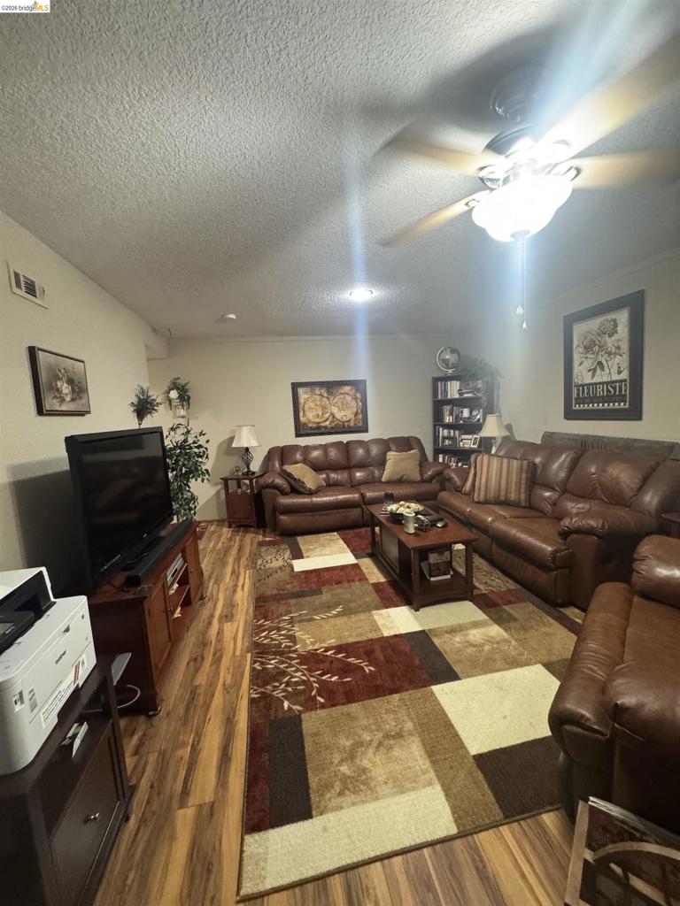 21185 Crystal Falls Dr, Sonora, CA 95370