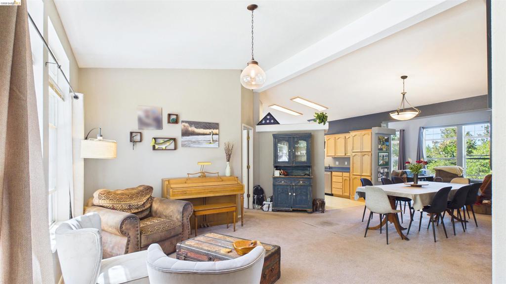 17545 Mount Elizabeth Road, Sonora, CA 95370-9568