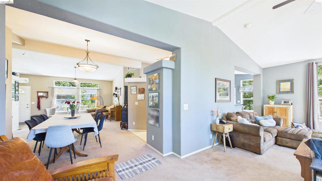 17545 Mount Elizabeth Road, Sonora, CA 95370-9568