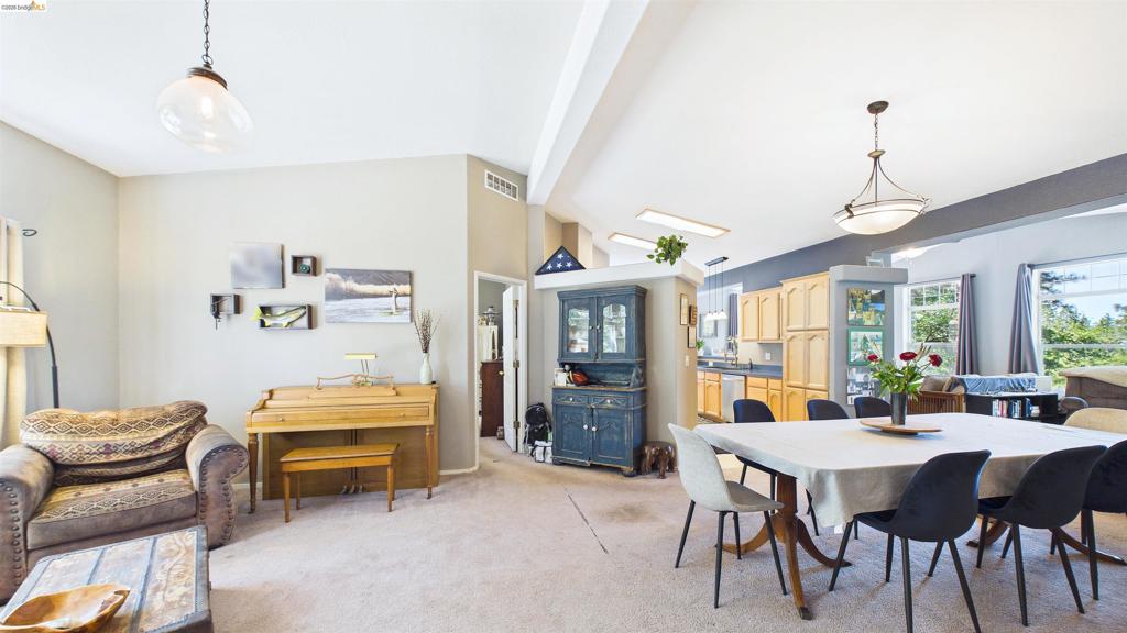 17545 Mount Elizabeth Road, Sonora, CA 95370-9568
