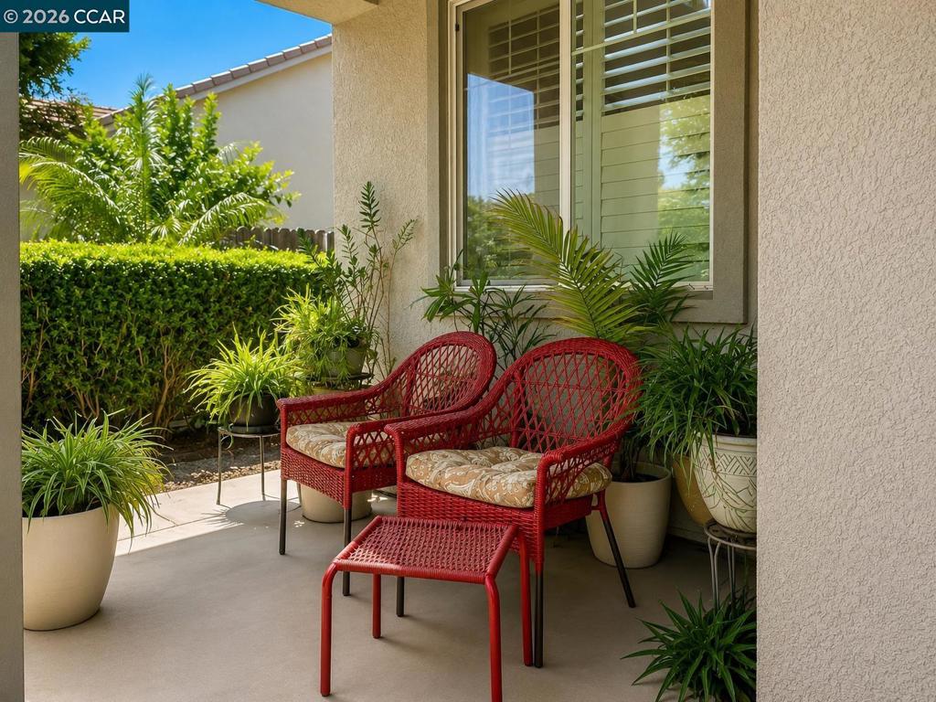 1567 Purple Martin Ln, Manteca, CA 95337