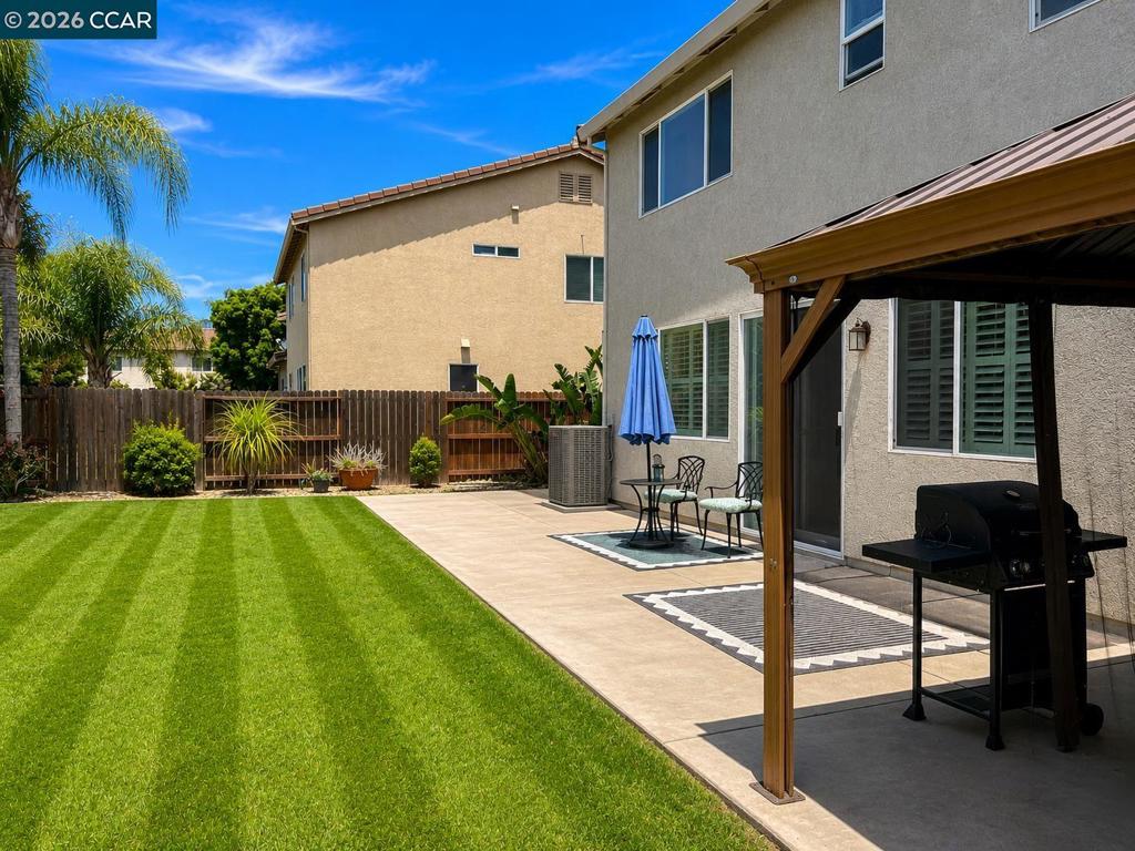 1567 Purple Martin Ln, Manteca, CA 95337
