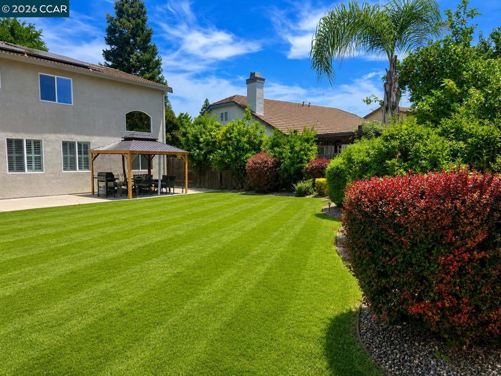 1567 Purple Martin Ln, Manteca, CA 95337