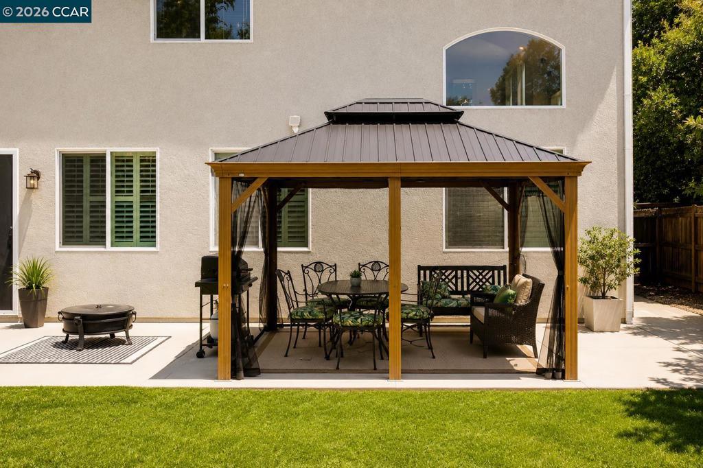 1567 Purple Martin Ln, Manteca, CA 95337