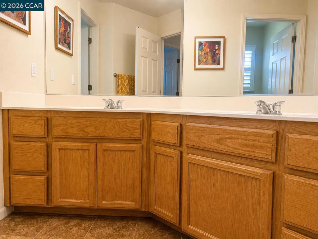 1567 Purple Martin Ln, Manteca, CA 95337