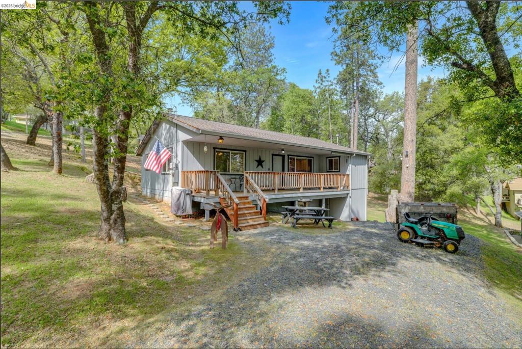 18996 Digger Pine Street, Groveland, CA 95321