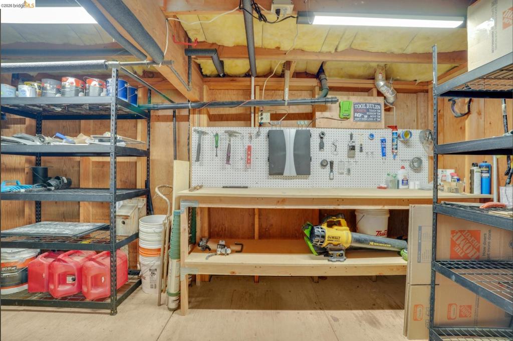 18996 Digger Pine Street, Groveland, CA 95321