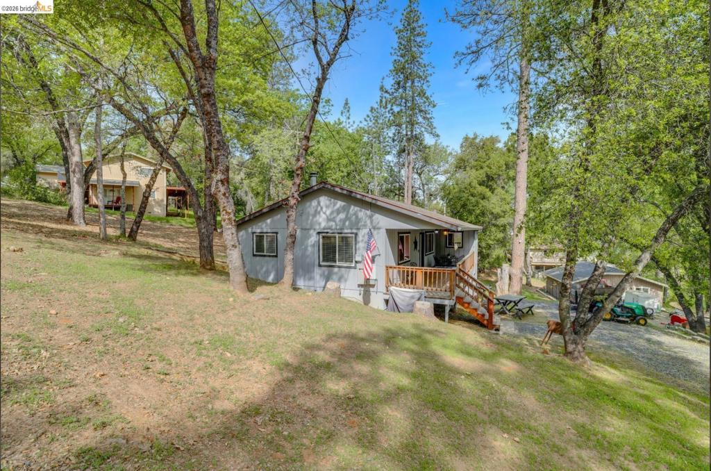18996 Digger Pine Street, Groveland, CA 95321