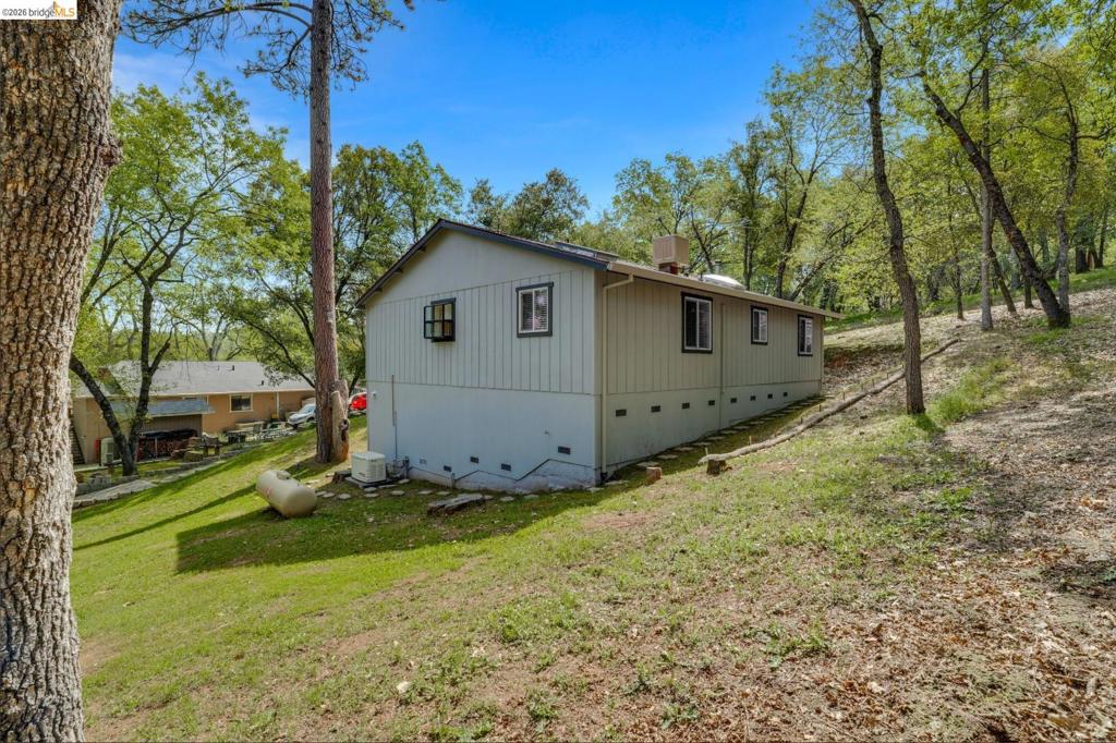 18996 Digger Pine Street, Groveland, CA 95321