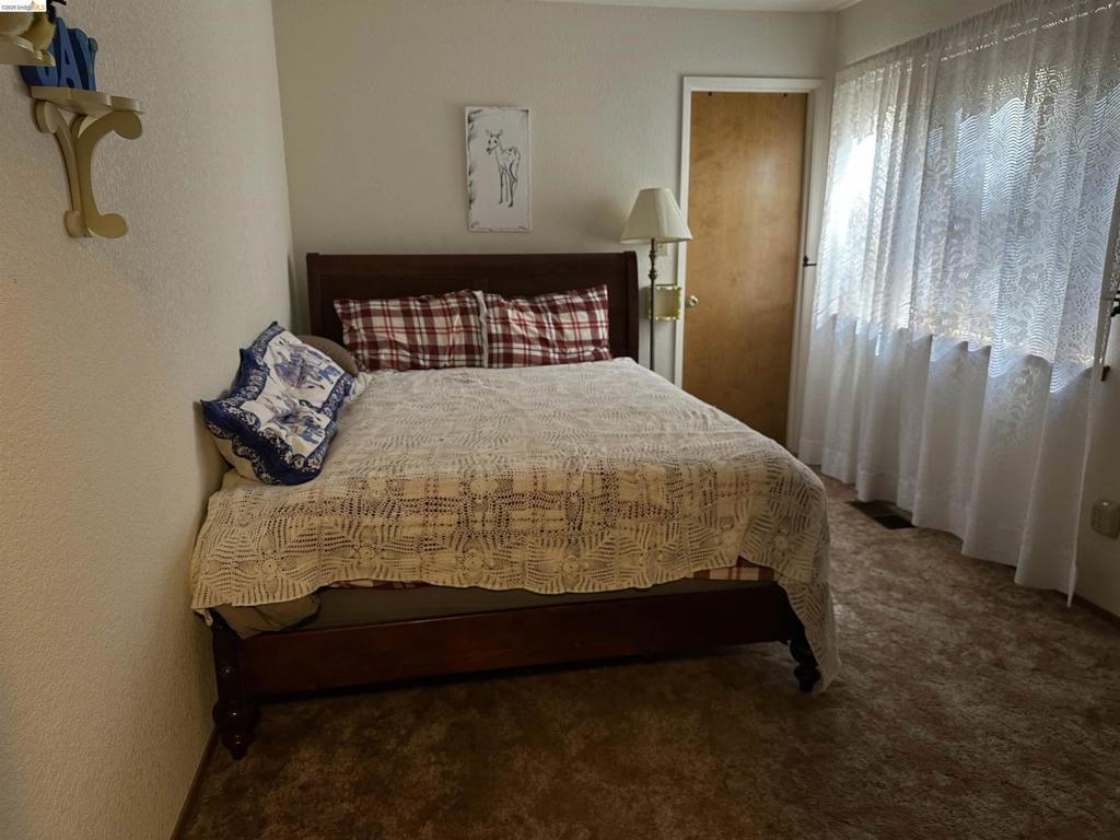 12948 Mueller Dr, Groveland, CA 95321