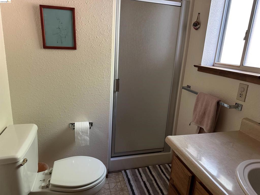 12948 Mueller Dr, Groveland, CA 95321