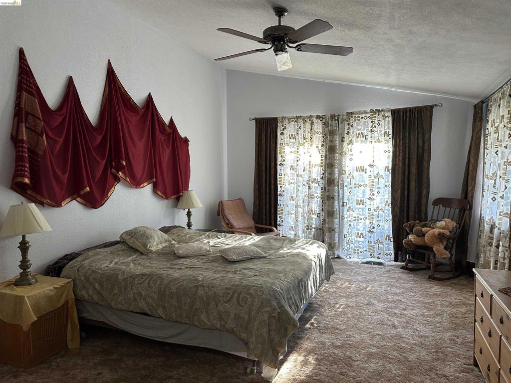 12948 Mueller Dr, Groveland, CA 95321
