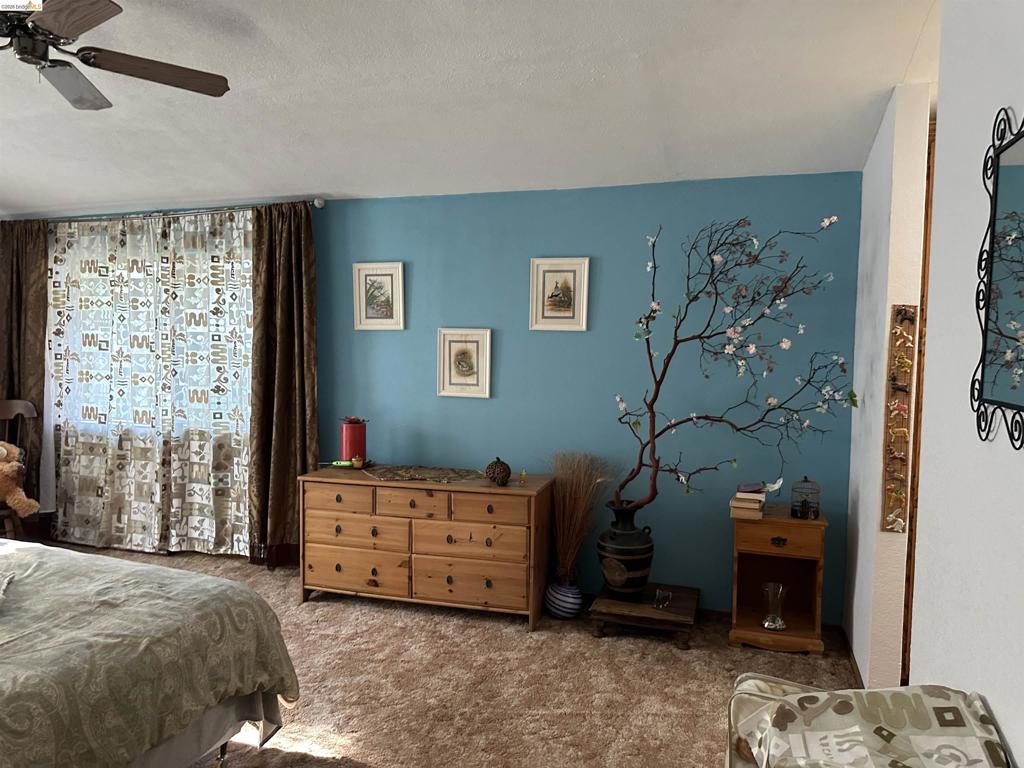 12948 Mueller Dr, Groveland, CA 95321