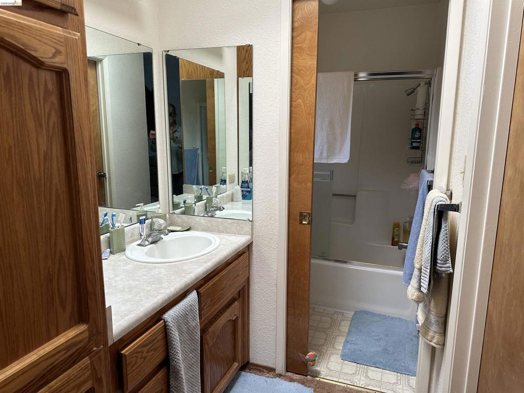 12948 Mueller Dr, Groveland, CA 95321