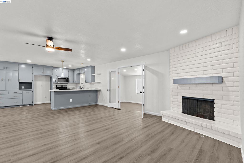 705 W Rumble Rd, Modesto, CA 95350