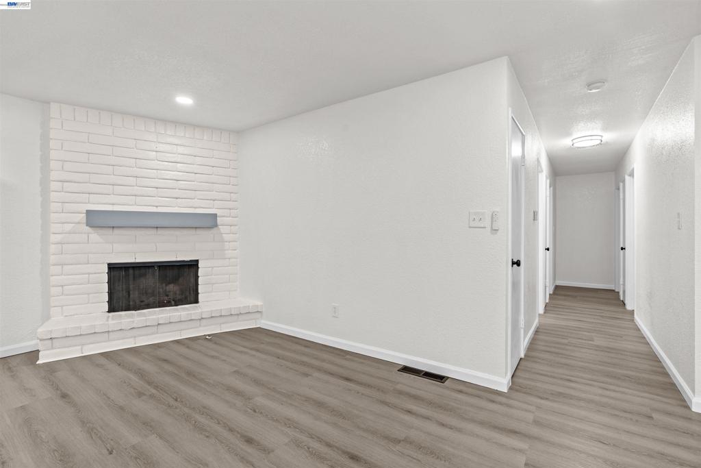 705 W Rumble Rd, Modesto, CA 95350