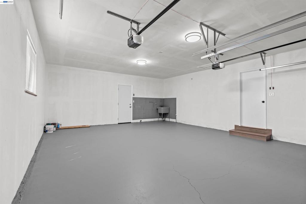 705 W Rumble Rd, Modesto, CA 95350